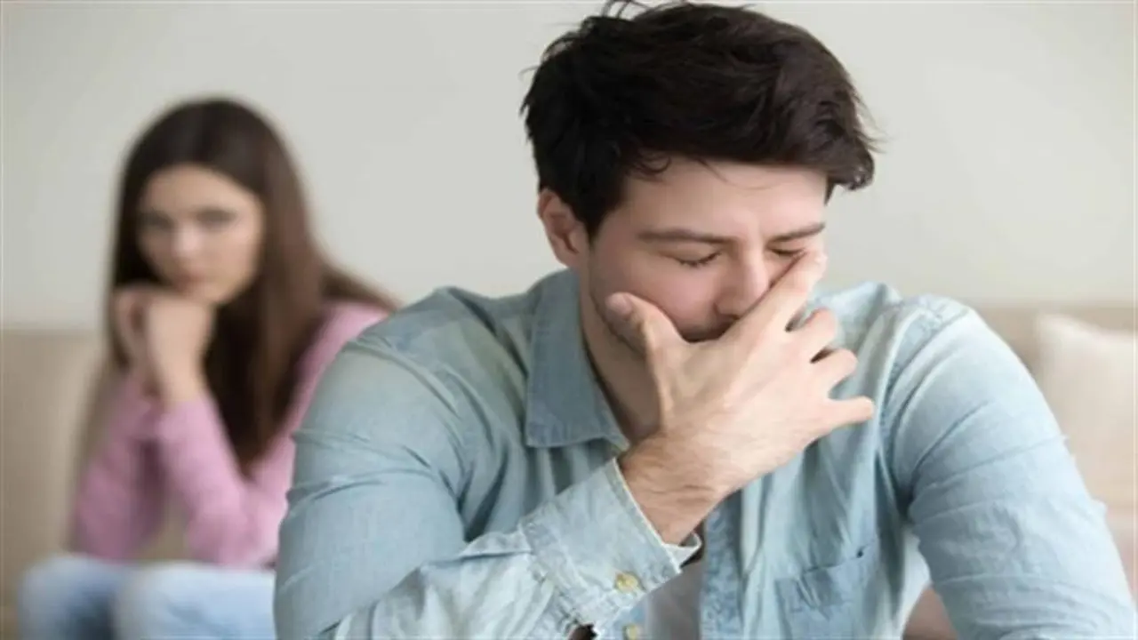 سيدة تنهي زواجها بسبب رسائل هاتفية عمرها 15 عاماً